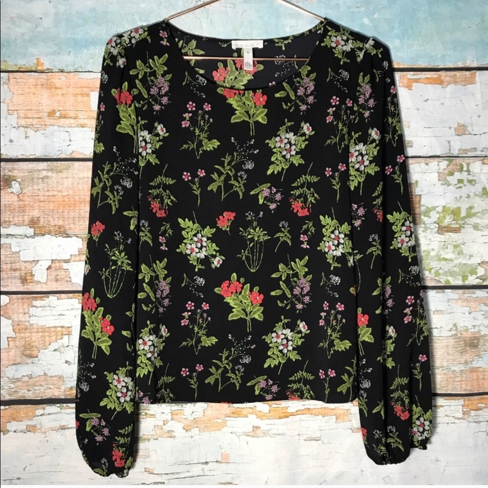 Leith black floral top M